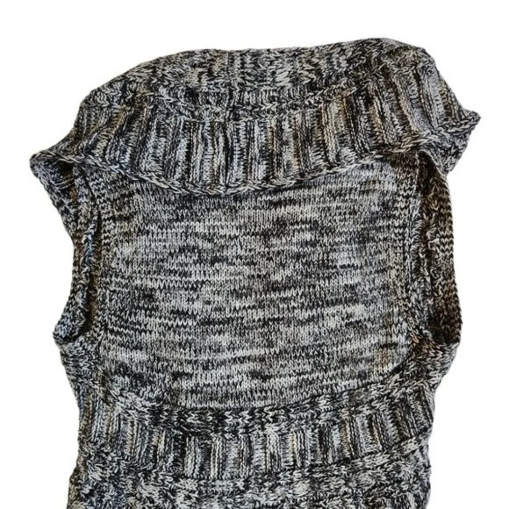 It's Our Time Black White Grey Open Front Sleeveless Cardigan Shrug UNKNOWN SIZE